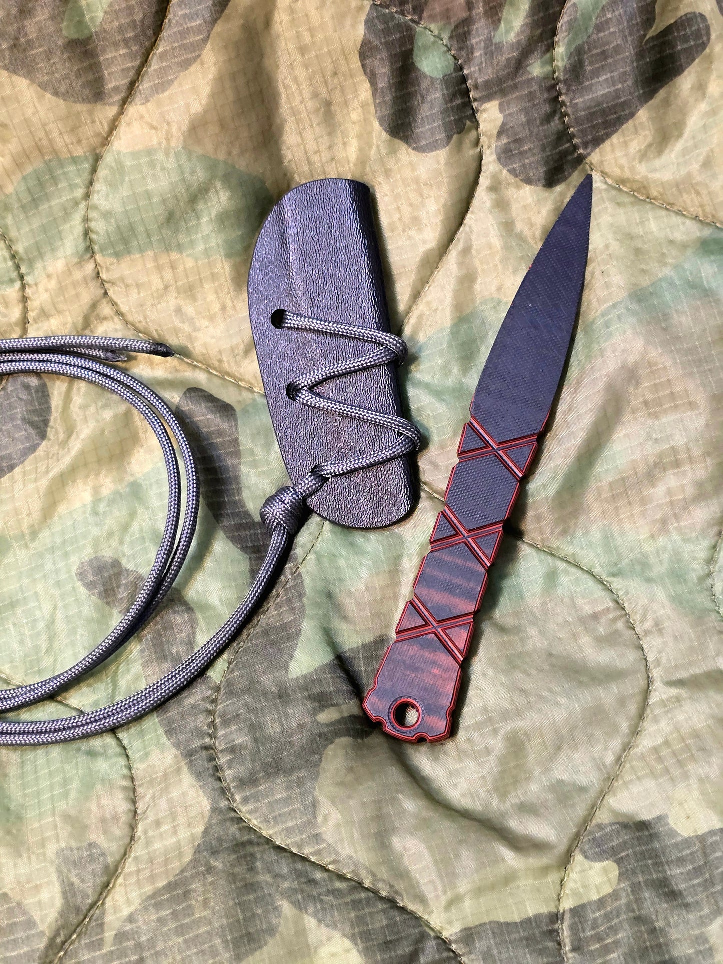 G10 WD NPE Tool Red Black